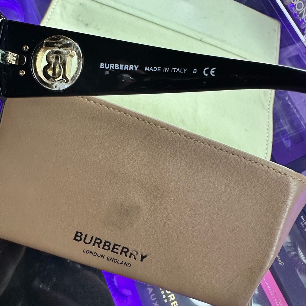 Burberry Black Sunglasses - Picture 4 of 8